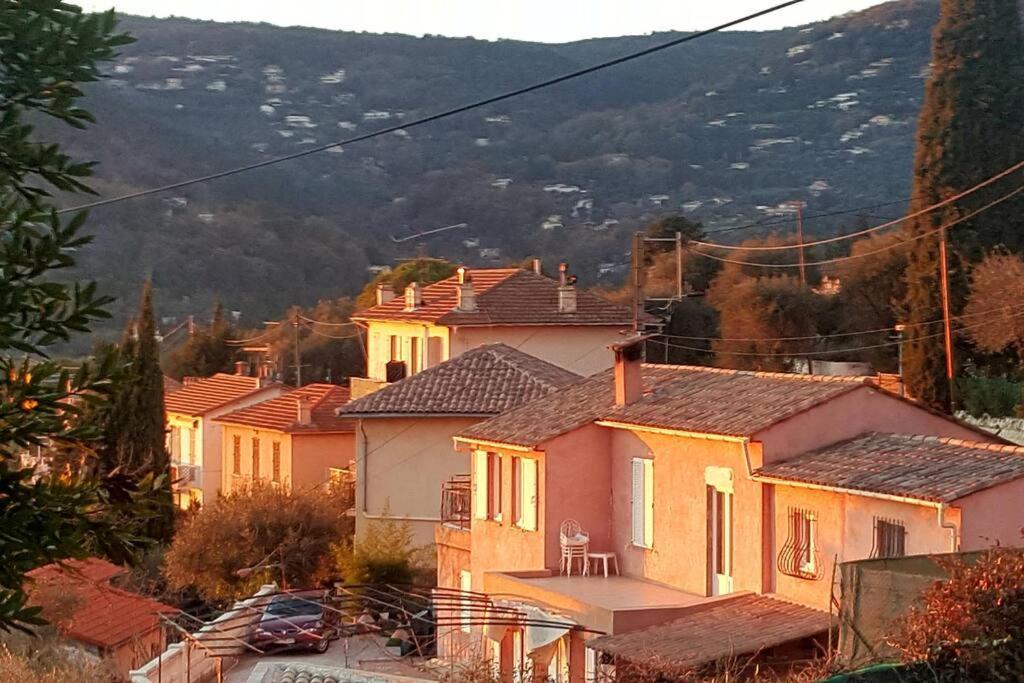 De 1 A 6 Avec Terrasse Solarium, Vue Panoramique Et Parking Gratuit Apartment Grasse Exterior photo