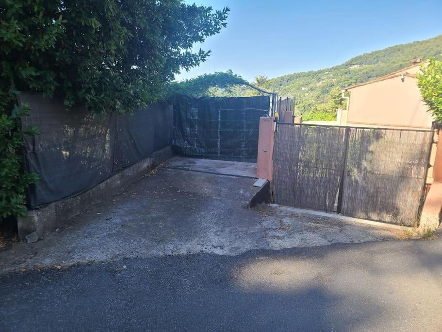 De 1 A 6 Avec Terrasse Solarium, Vue Panoramique Et Parking Gratuit Apartment Grasse Exterior photo