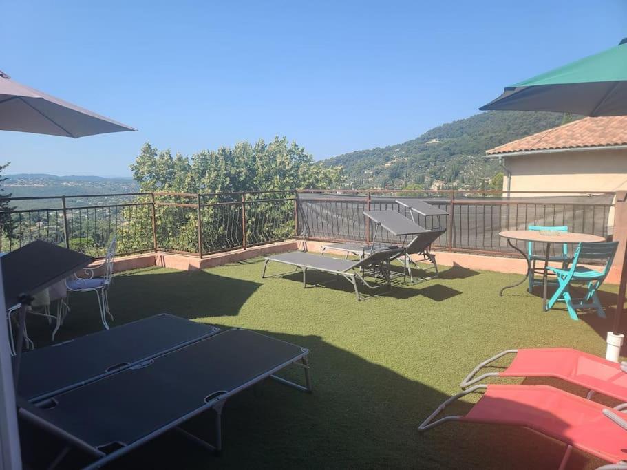 De 1 A 6 Avec Terrasse Solarium, Vue Panoramique Et Parking Gratuit Apartment Grasse Exterior photo
